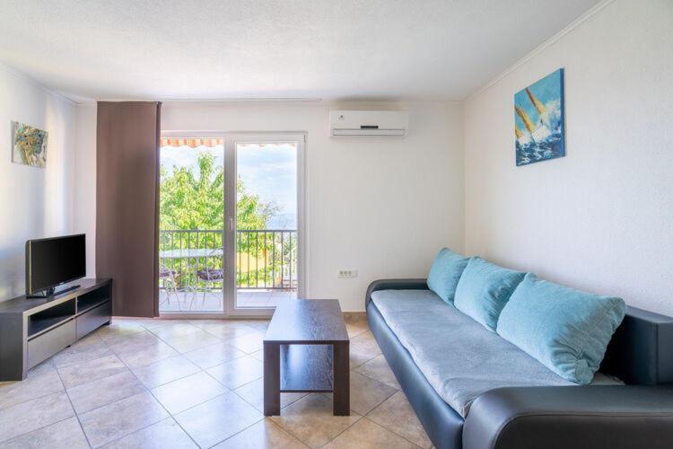 Apartments Nika With Swimming Pool And Beautiful Sea View Dobreć Exterior foto
